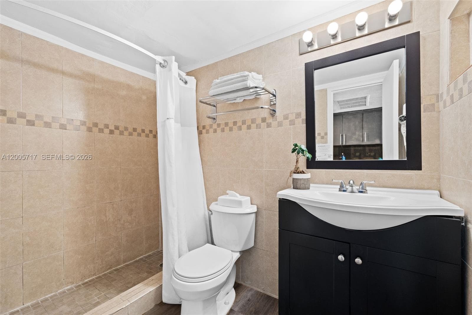 19201 Collins Ave 736 photo 6