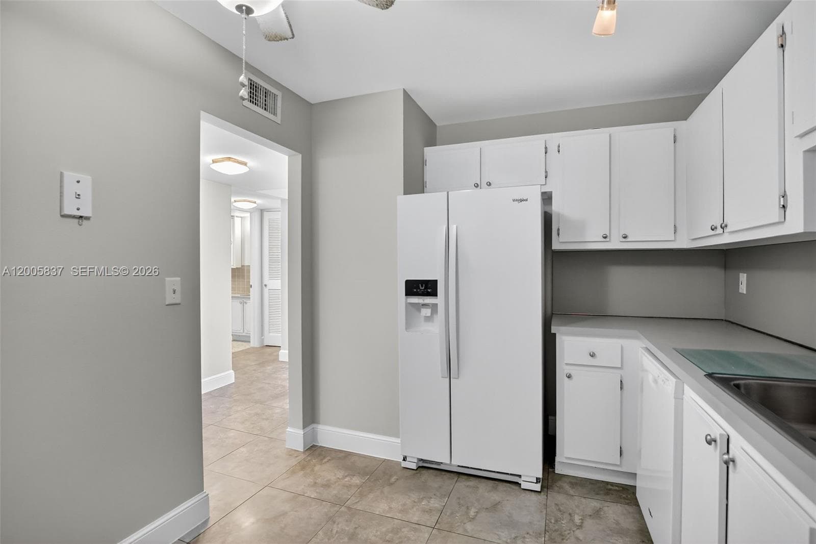 3050 NE 16th Ave 407 photo 24