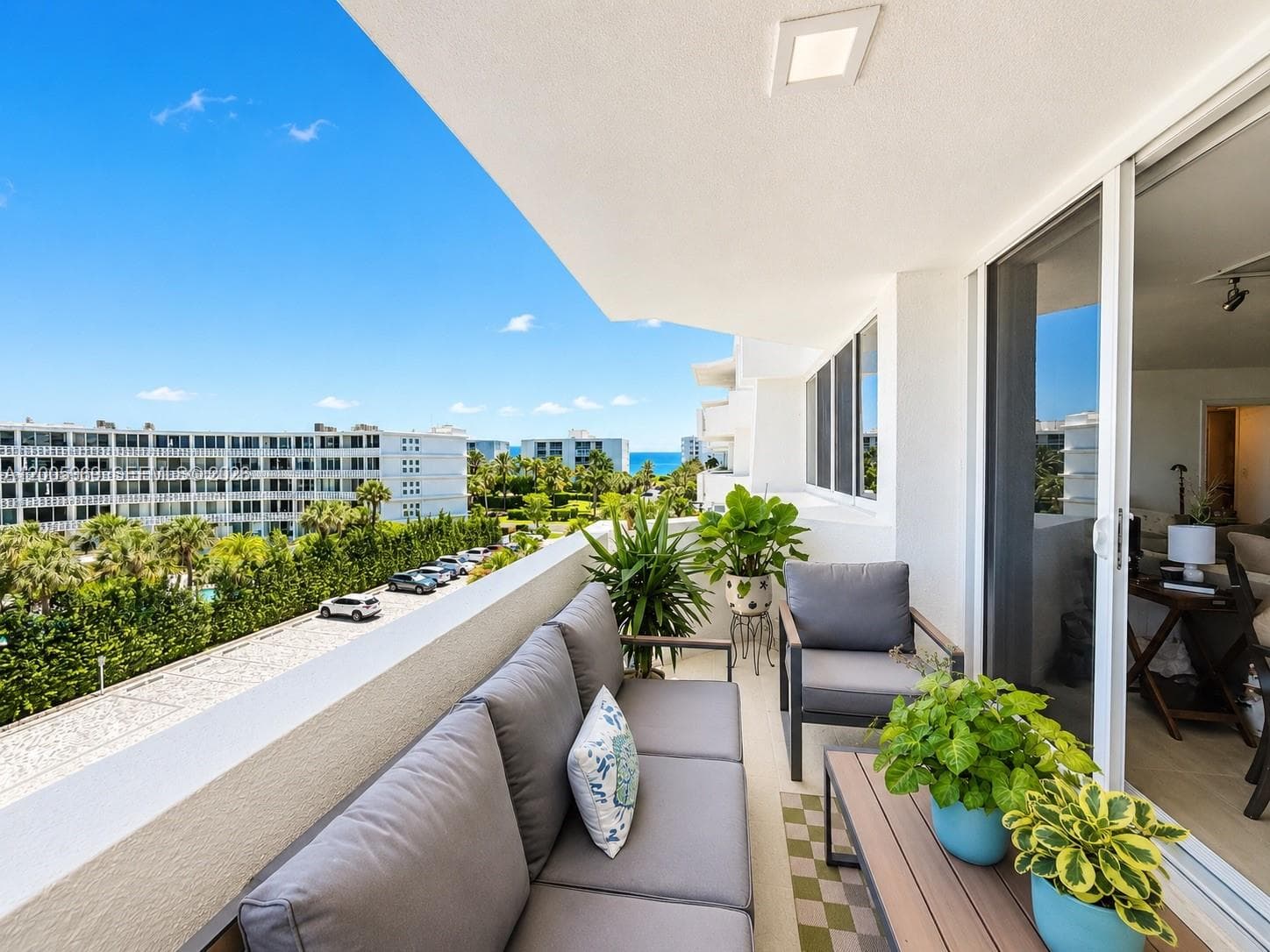 2773 Ocean Blvd 1