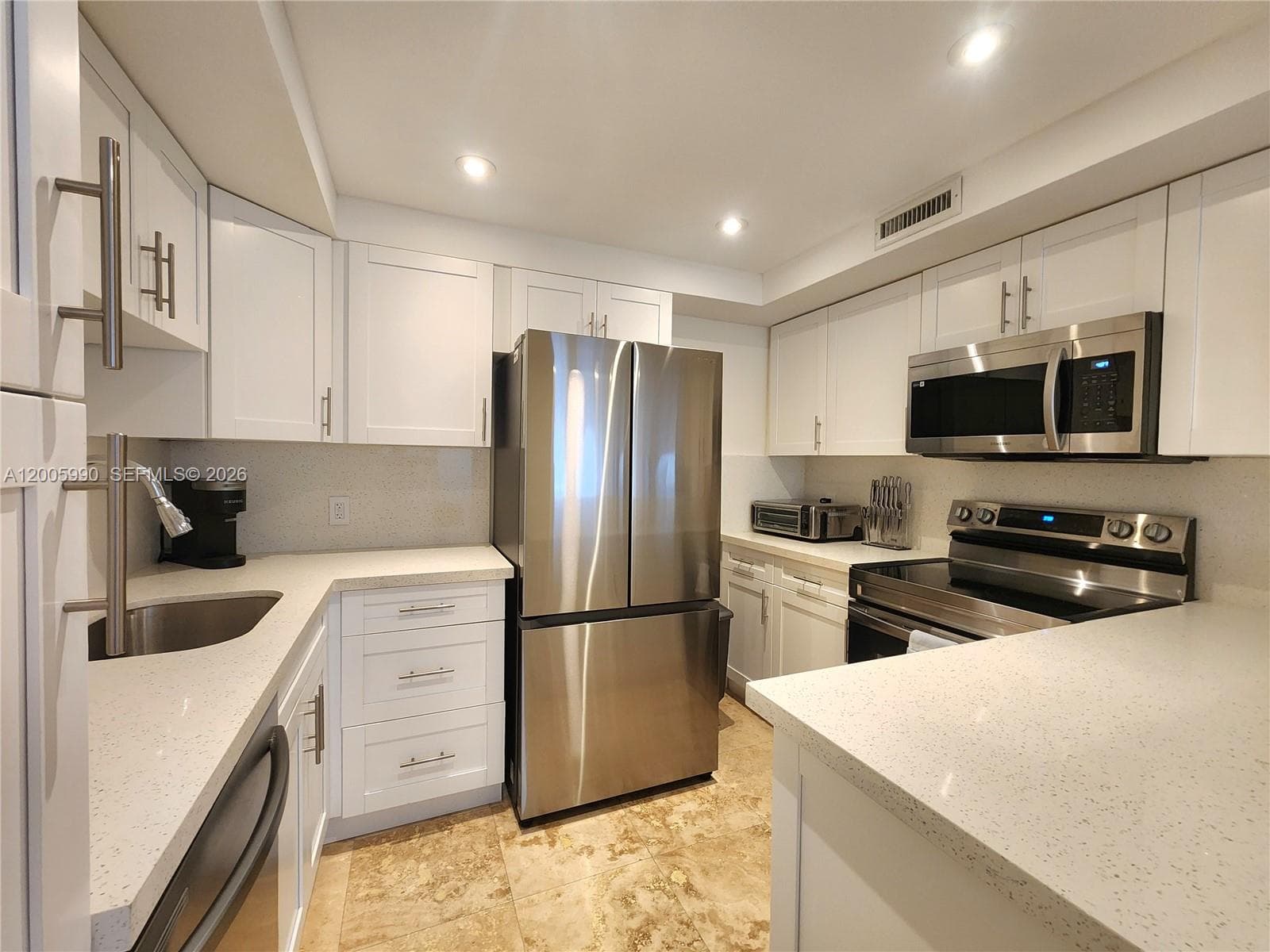 3505 S Ocean Dr 209 photo 9