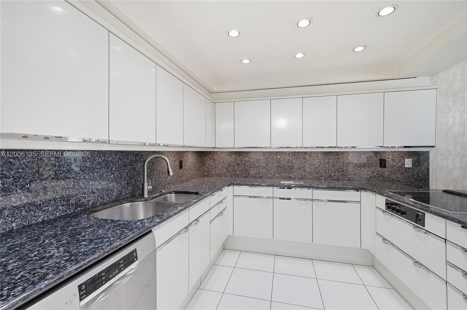 9801 Collins Ave 14D photo 16