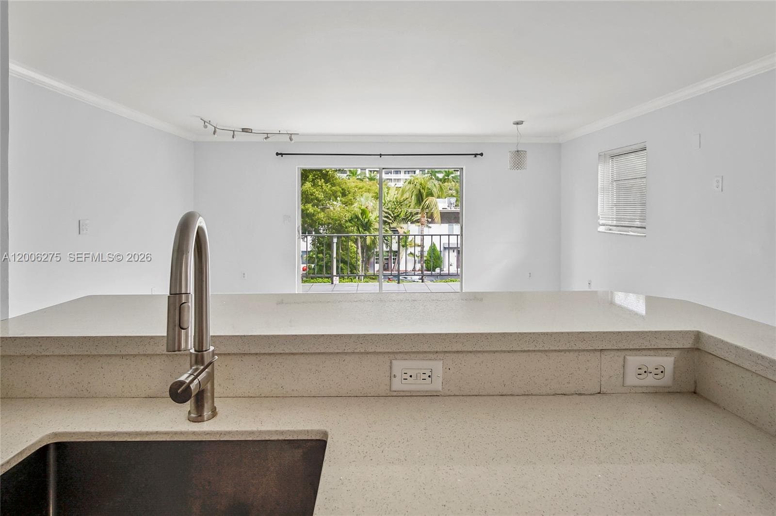 3522 NE 171st St 308 photo 4