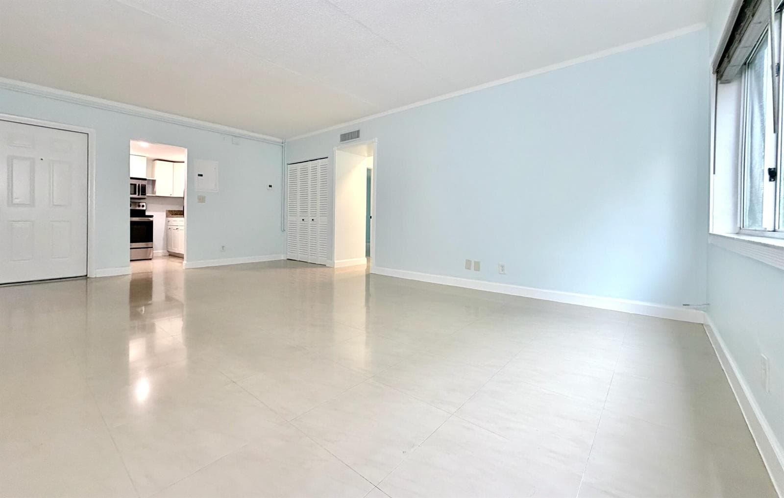 251 SE 6th Avenue #7 3