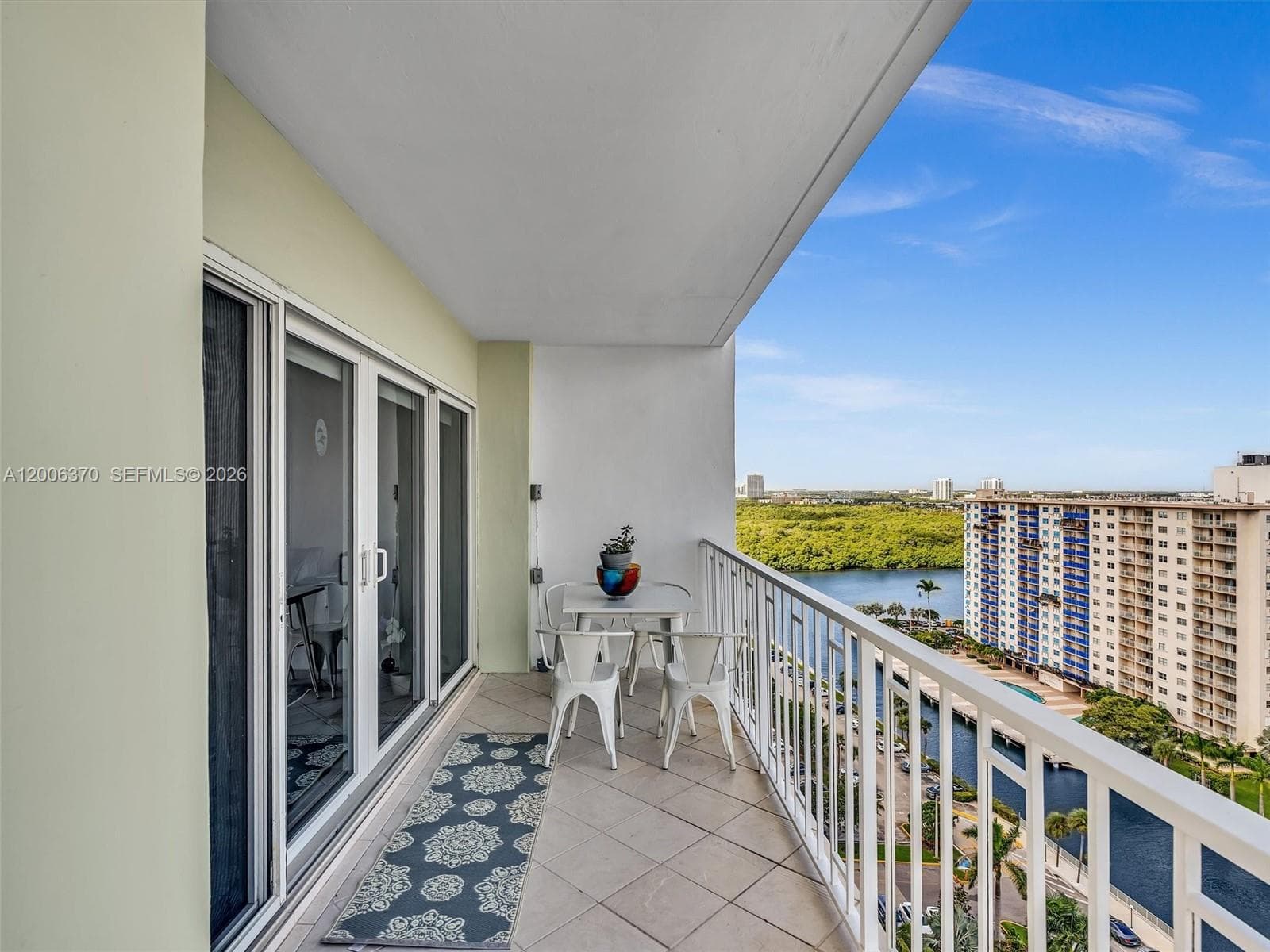 500 Bayview Dr 1731 photo 23