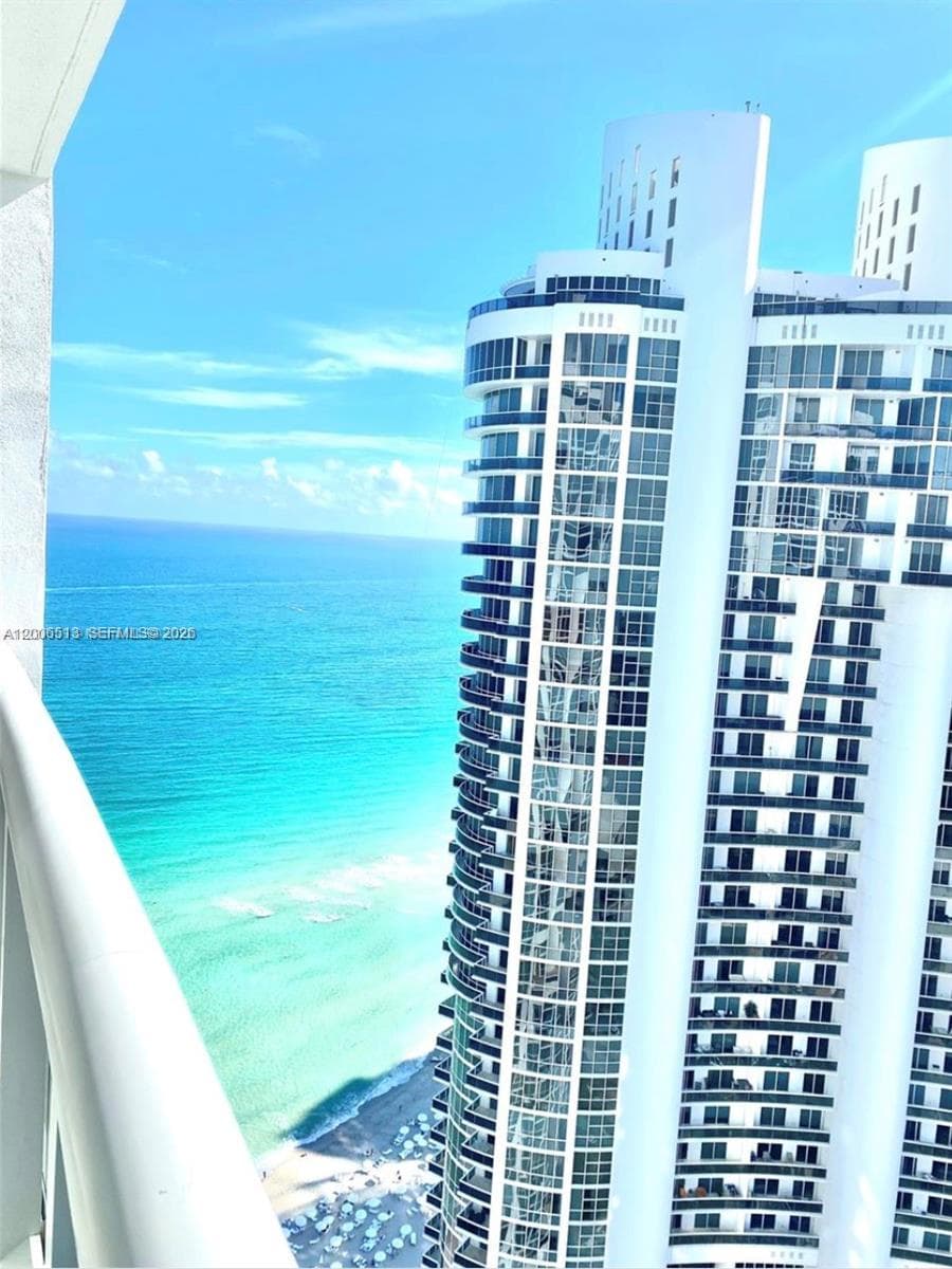 18201 Collins Ave 5105 photo 1