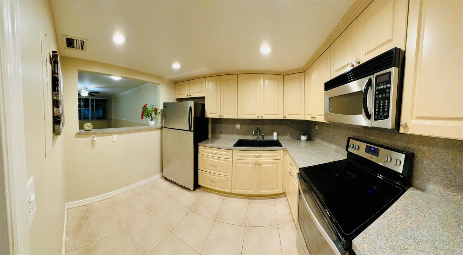 2731 Taft Street #106 2