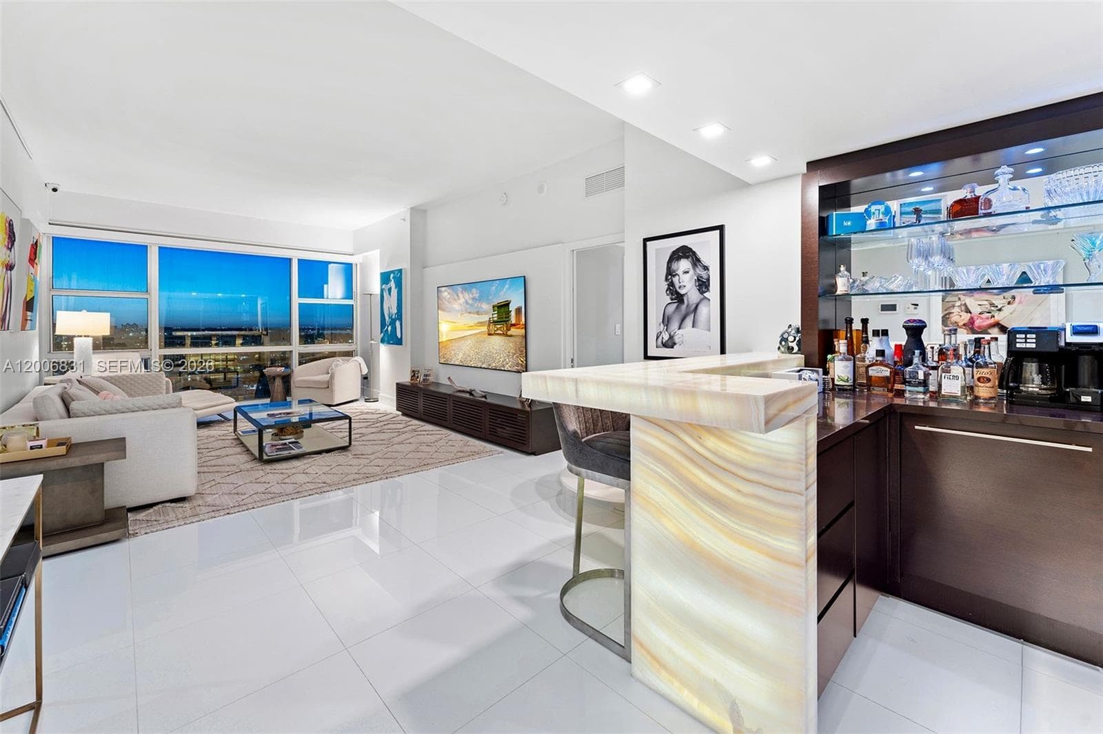 6801 Collins Ave PH01/02 photo 10
