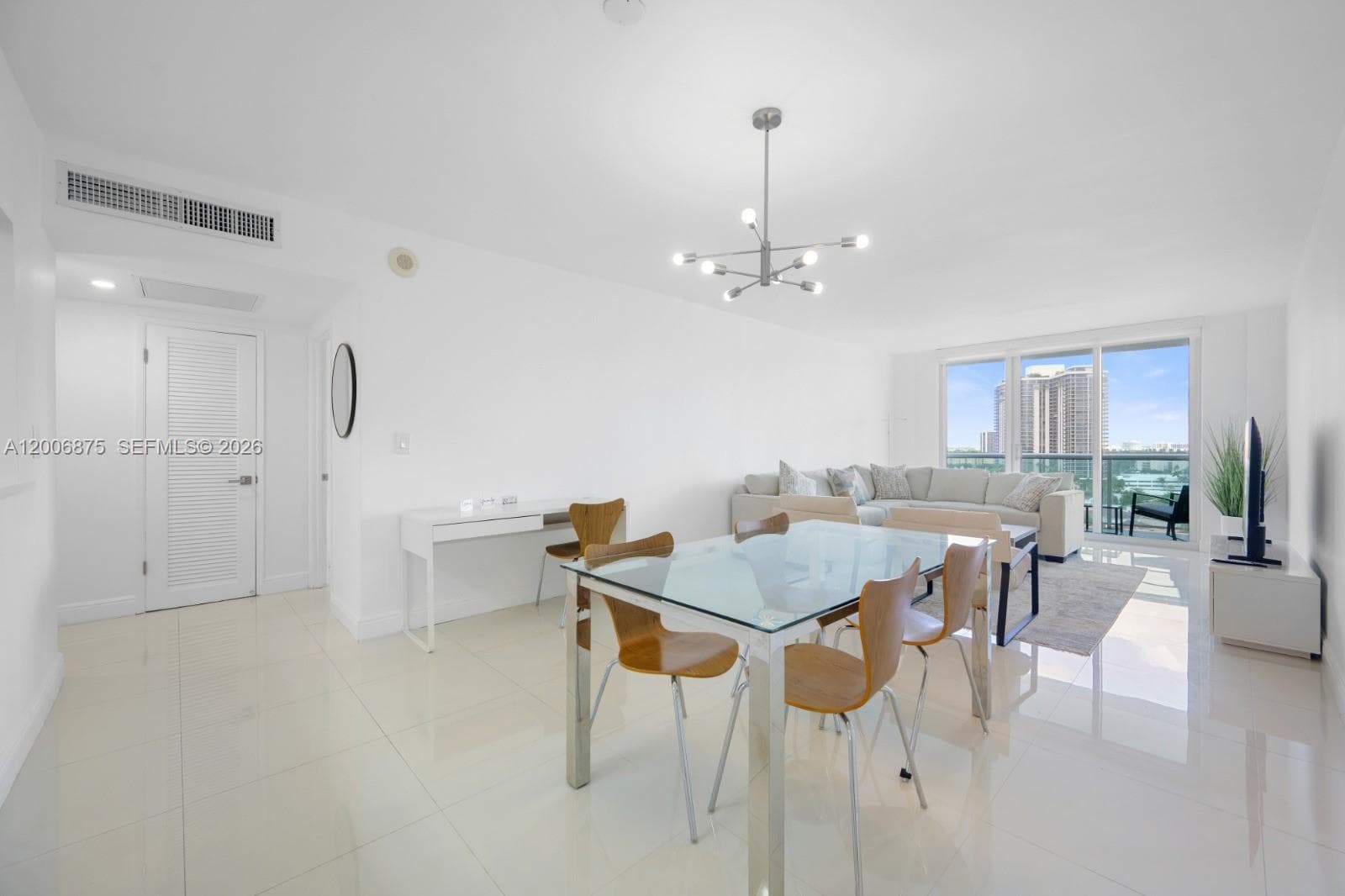19370 Collins Ave 1122 photo 6
