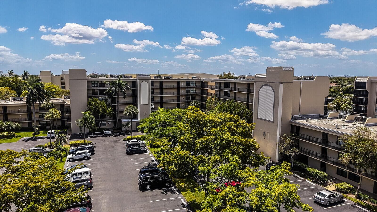 8 Royal Palm Way #401 1