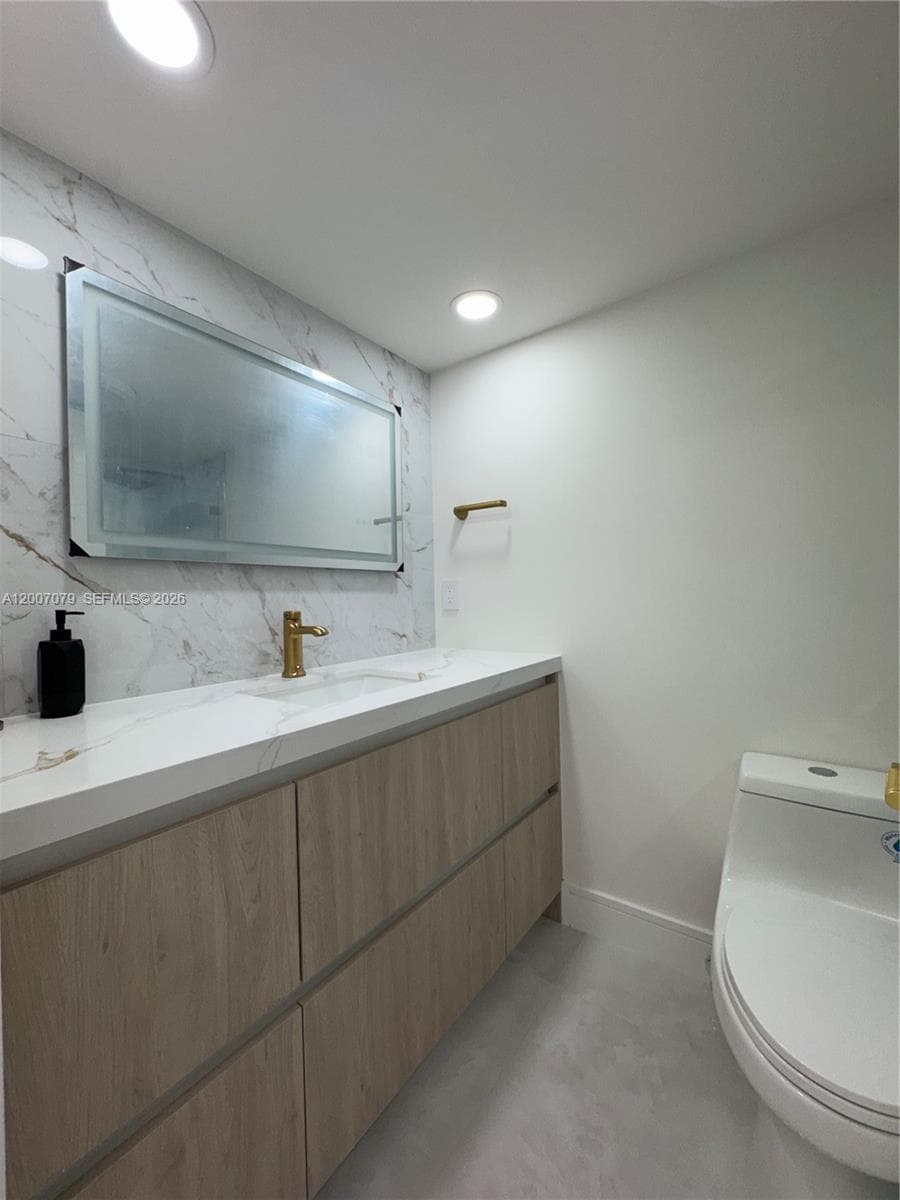 3410 Galt Ocean Dr 901N photo 10