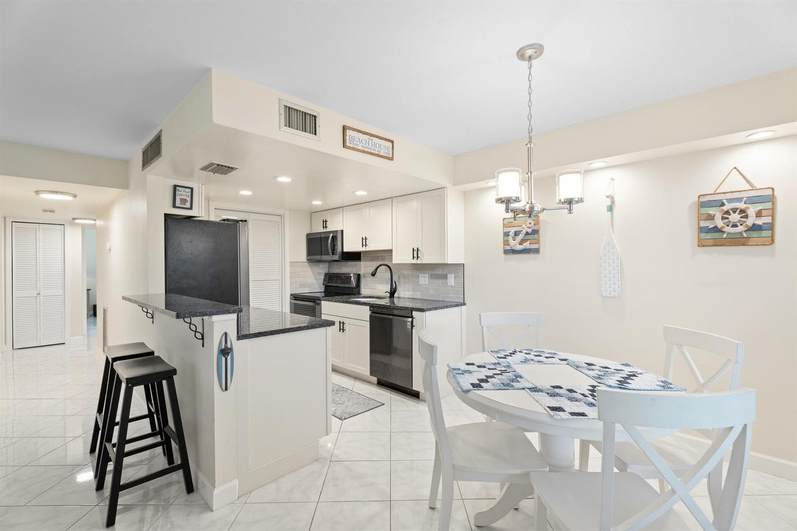 934 NW Spruce Ridge Drive #2 5