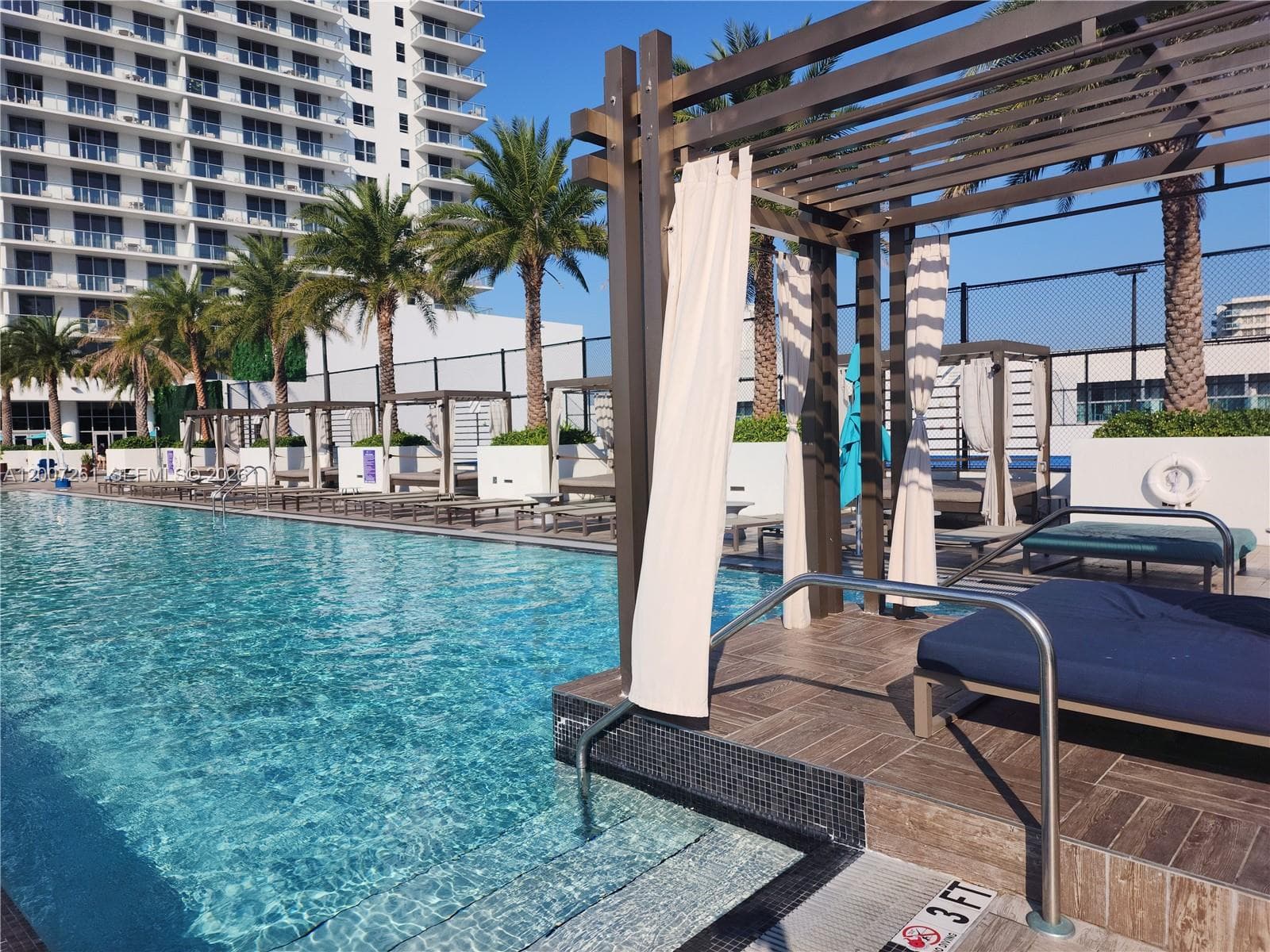 4010 Ocean Dr 3
