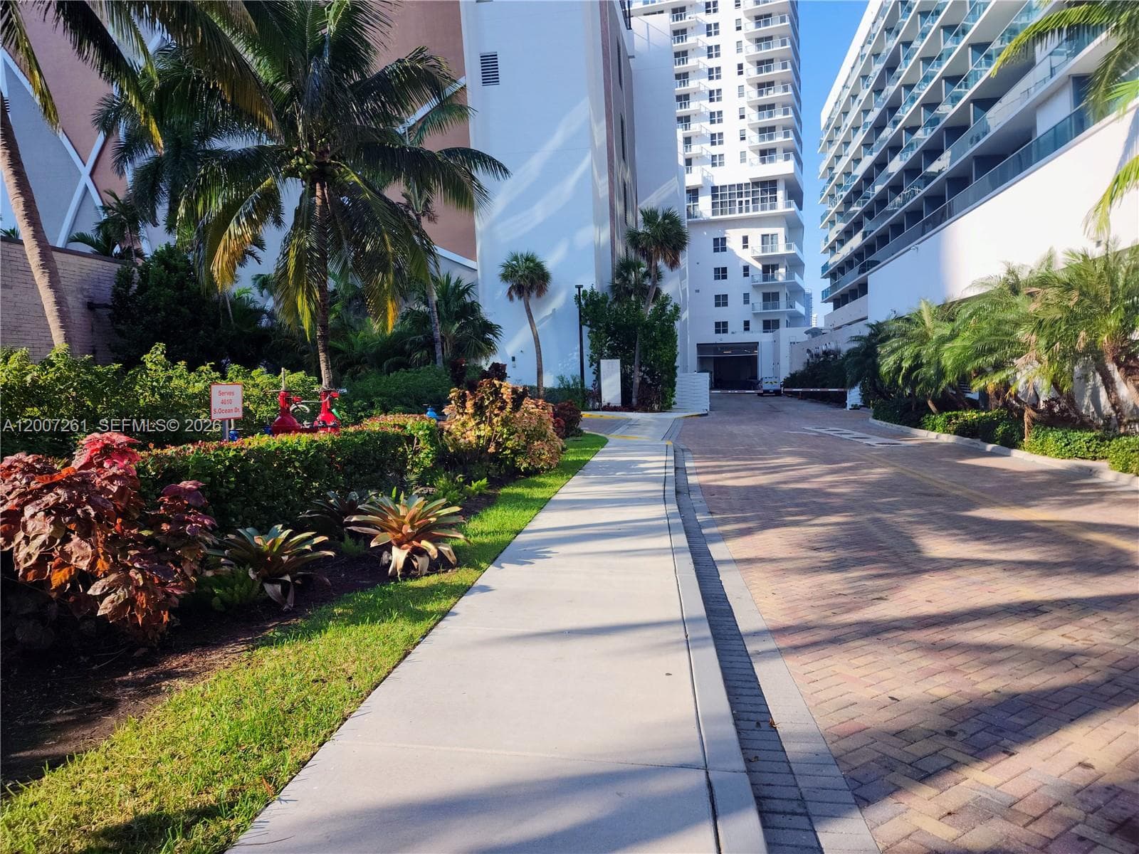 4010 Ocean Dr R2905 photo 21