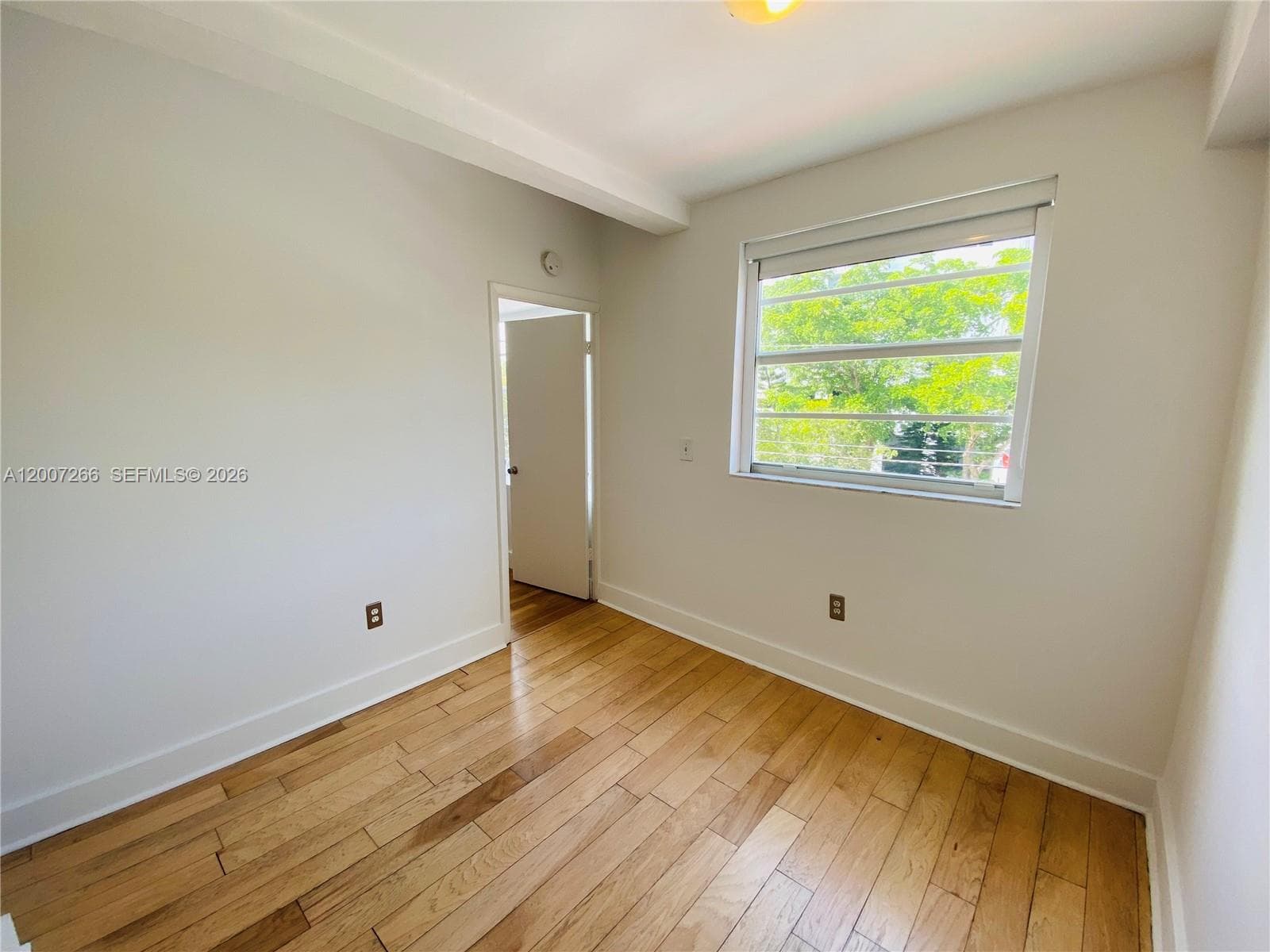 6881 Bay Dr 11 photo 9