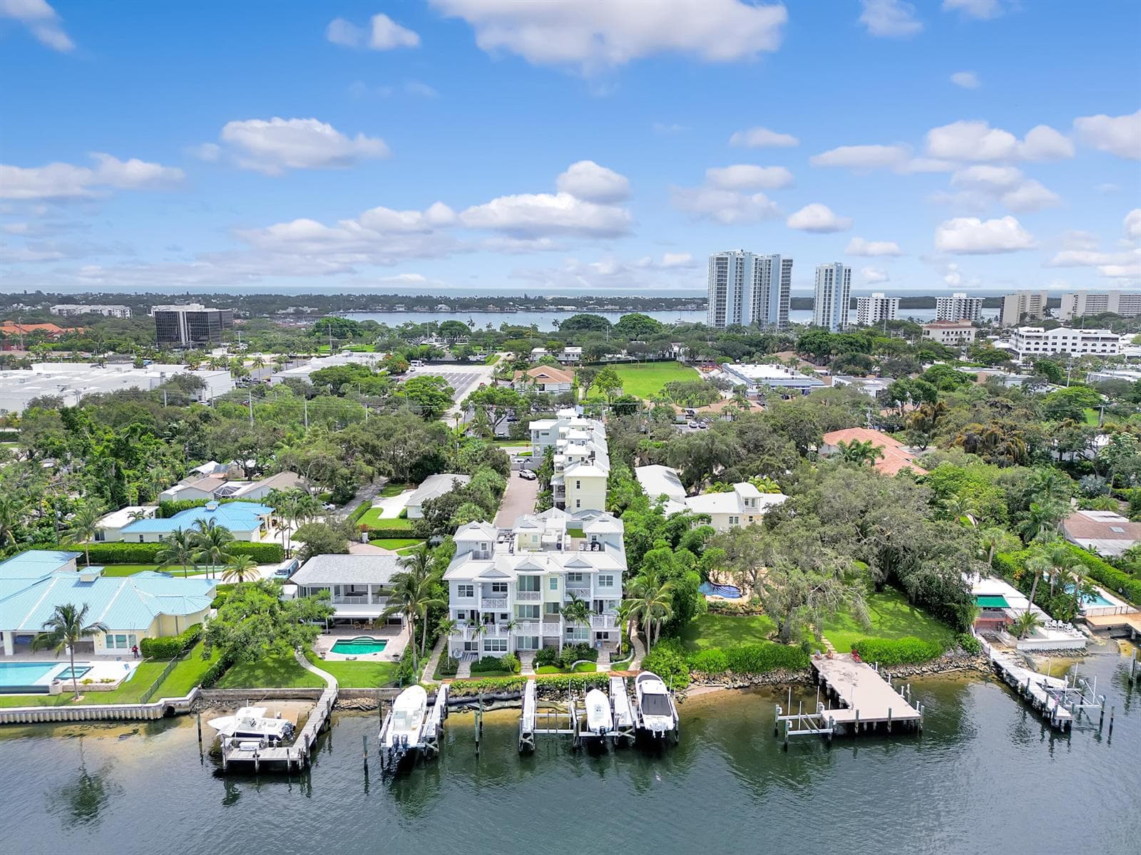 1045 Harbor Villas Drive #5 4
