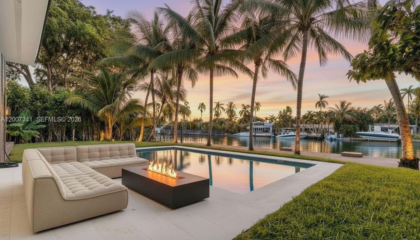 550 Shore Dr 2