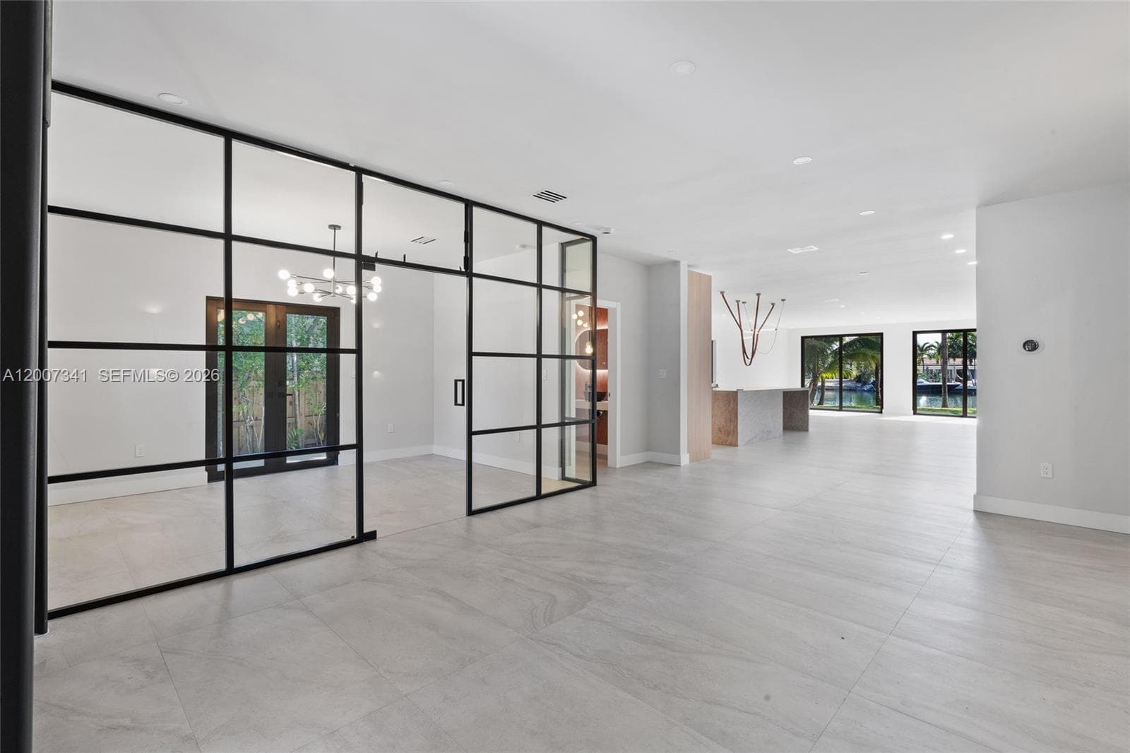 550 Shore Dr photo 10