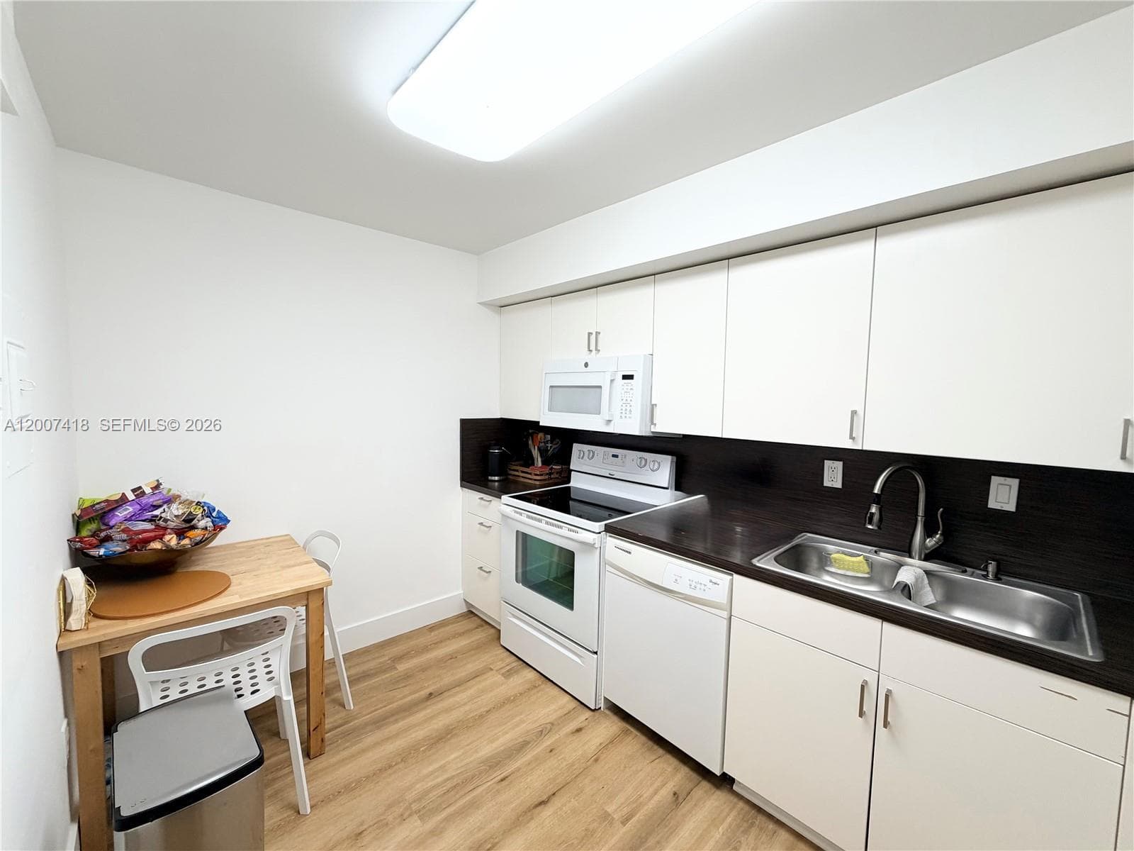 3701 N Country Club Dr 607 photo 8