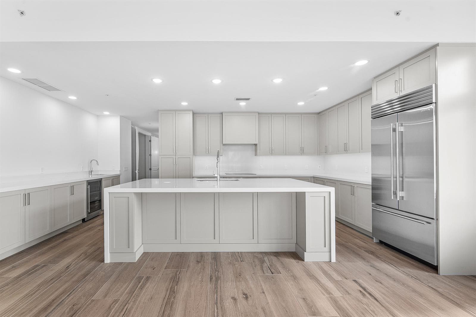180 Lake Drive #2304 5