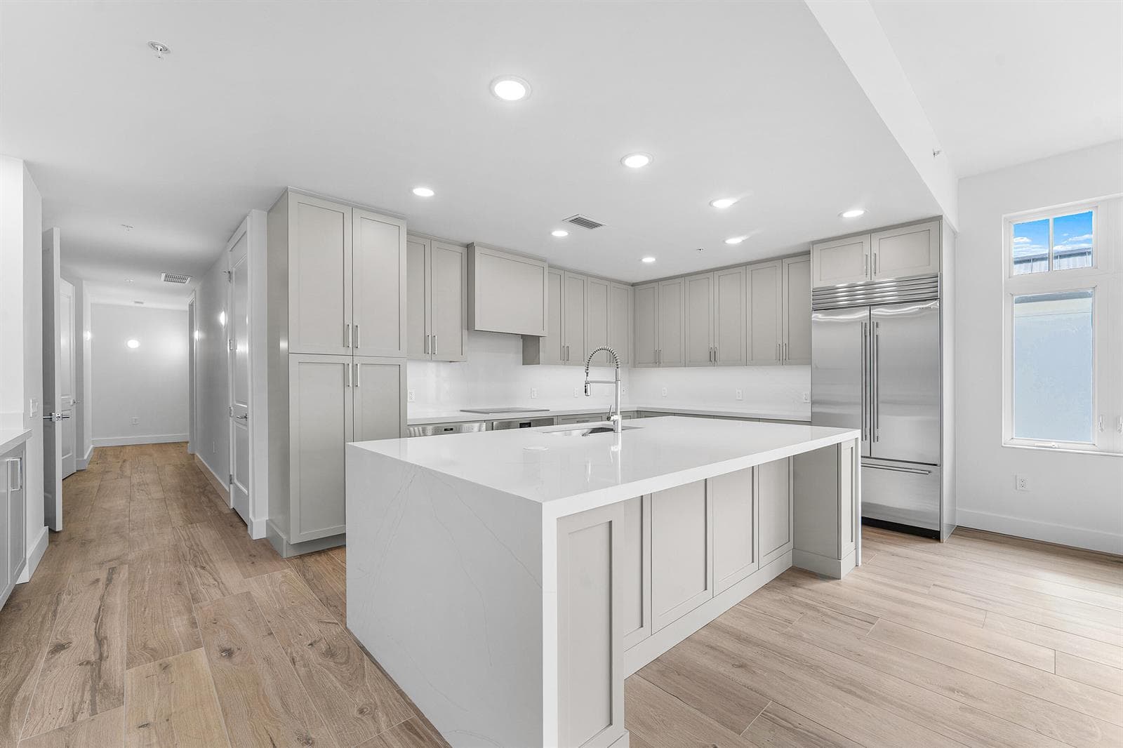 180 Lake Drive #2304 4