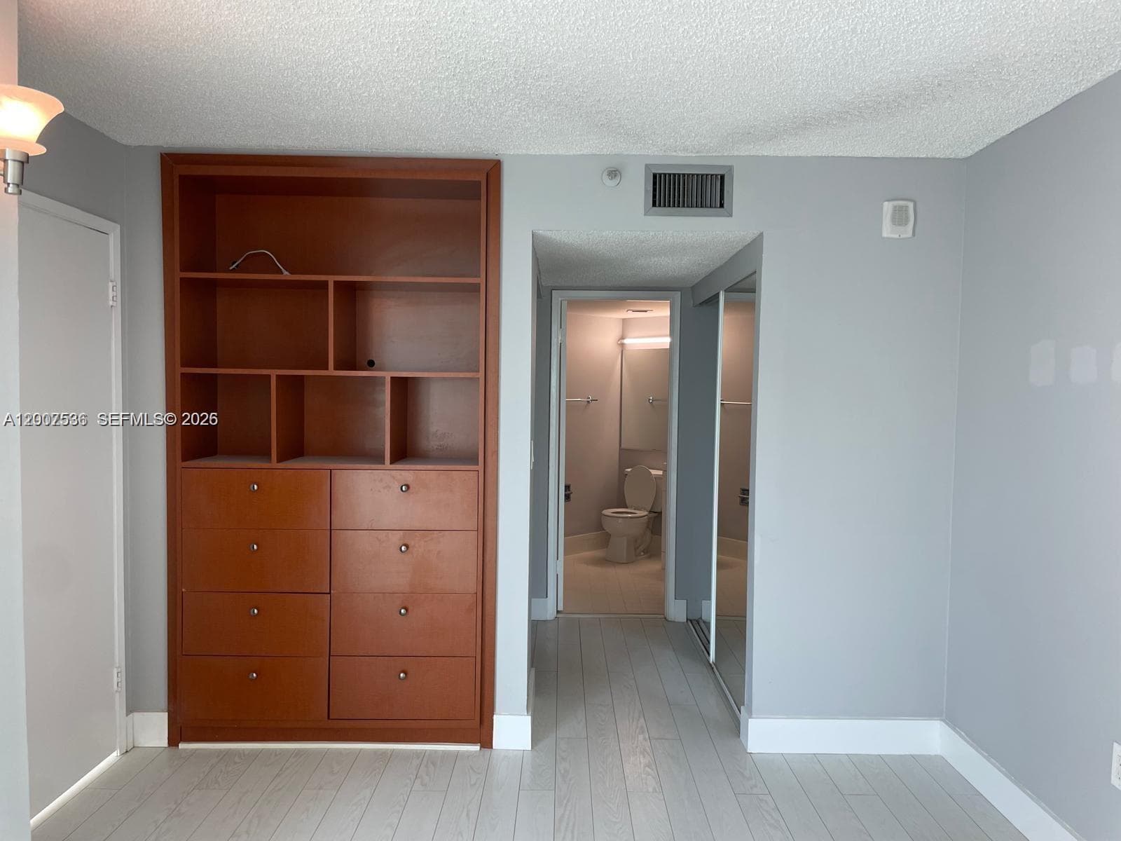5880 Collins Ave 1006 photo 4