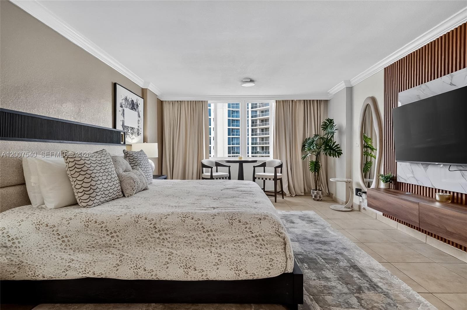 19201 Collins Ave 1123 photo 2