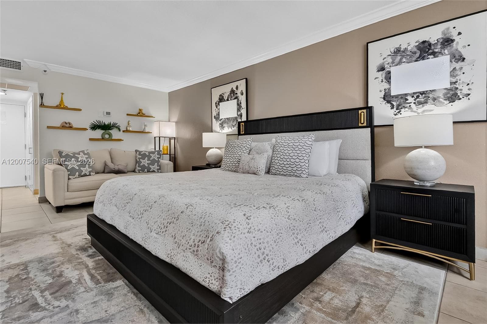 19201 Collins Ave 1123 photo 4