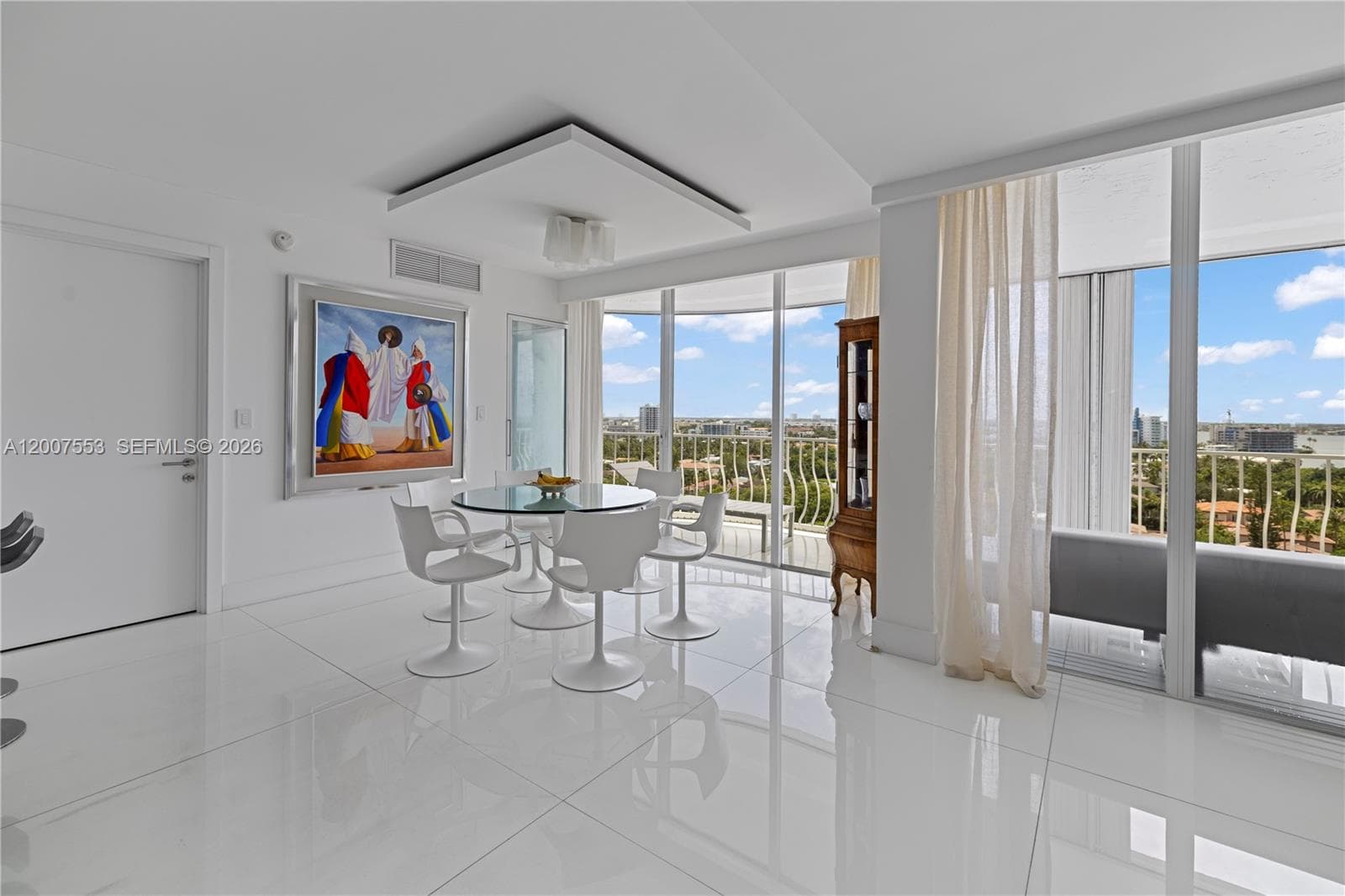10155 Collins Ave 1210 photo 4