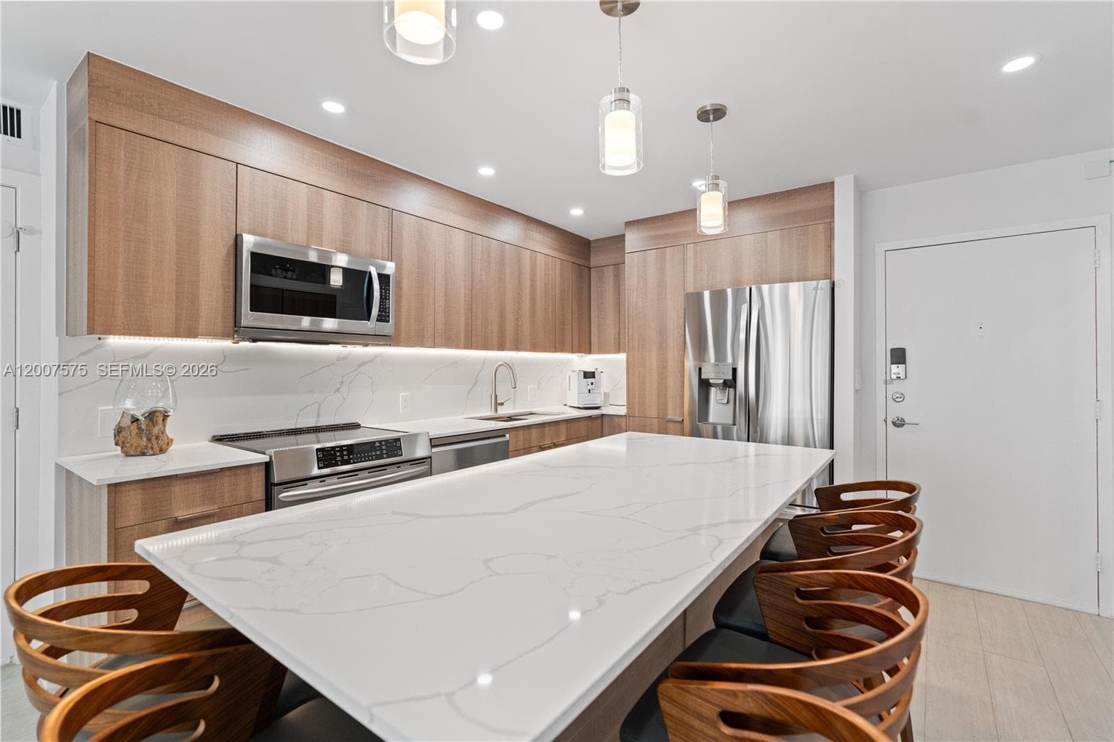 2030 Ocean Dr 5