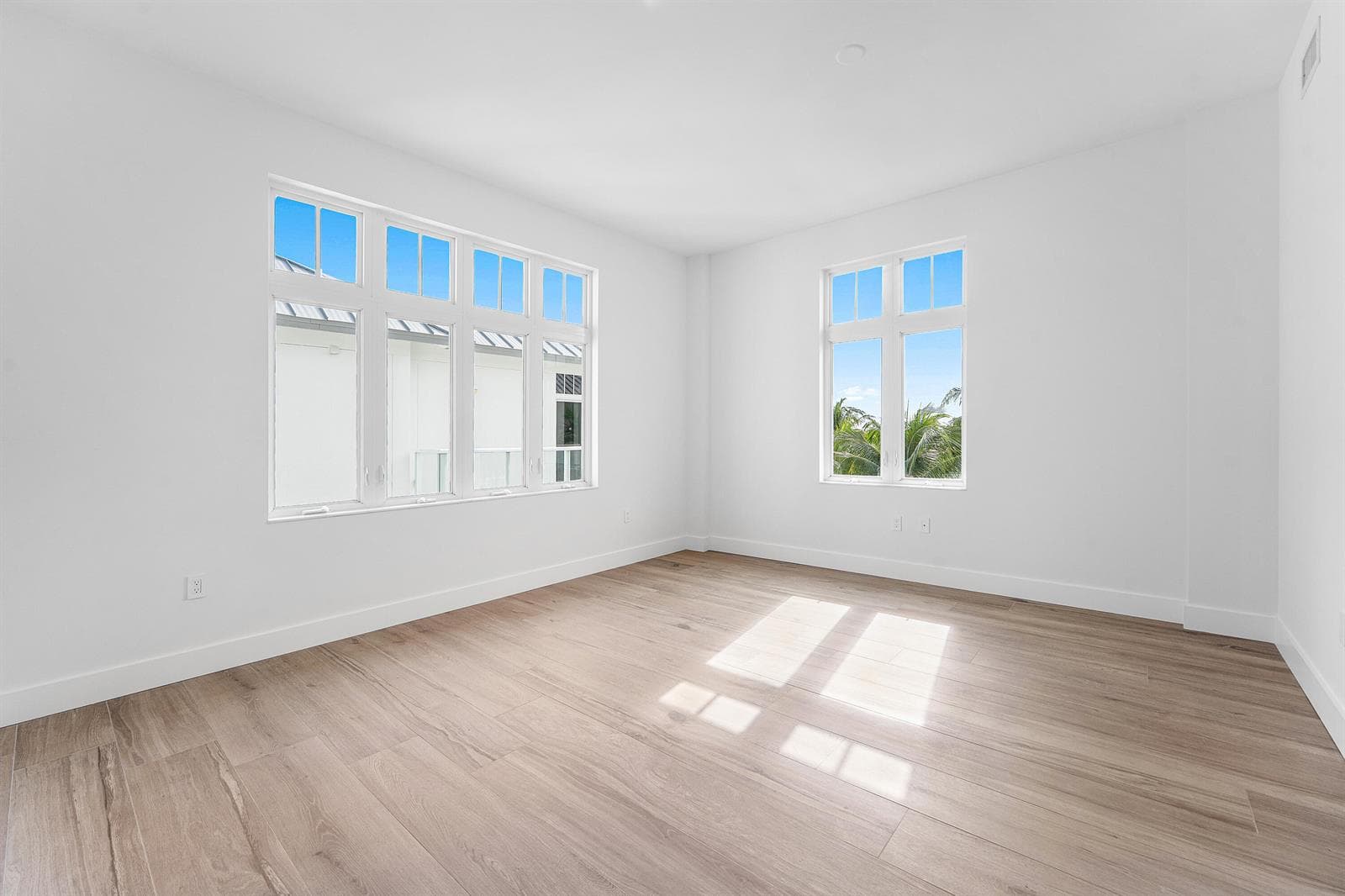 180 Lake Drive 2204 photo 20