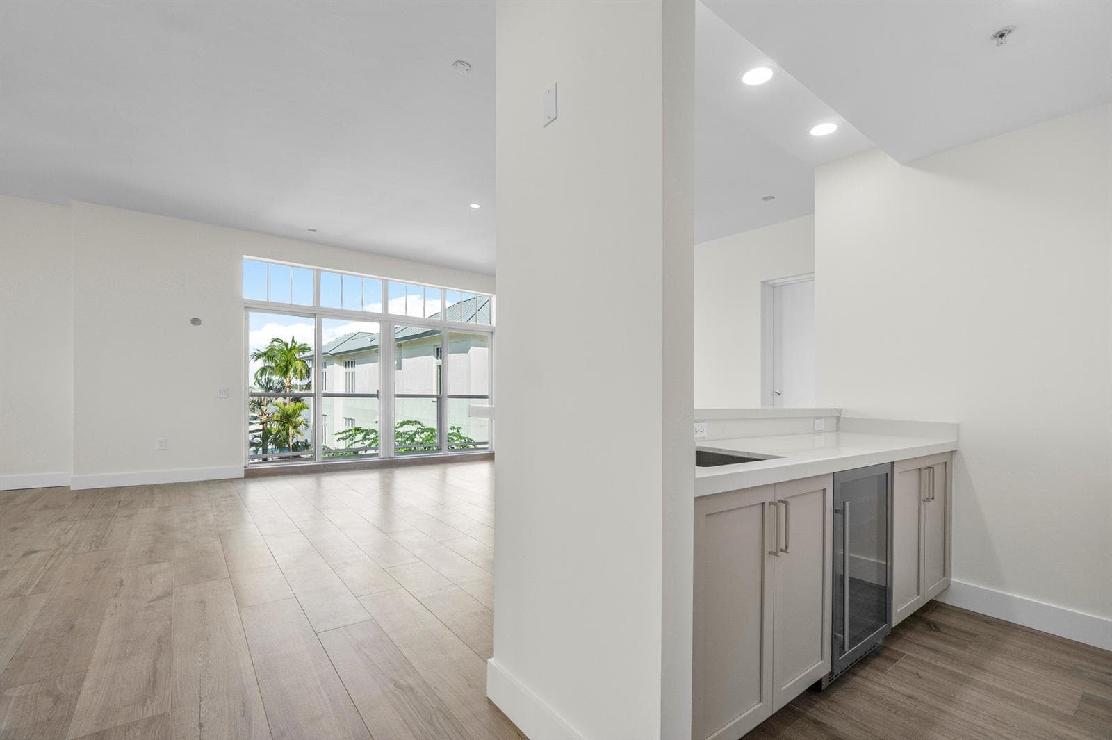 178 Lake Drive 4101 photo 8