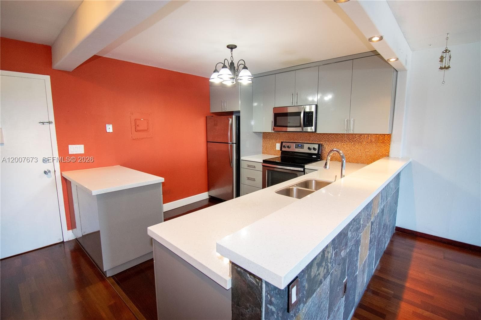 110 S Shore Dr 5B photo 8