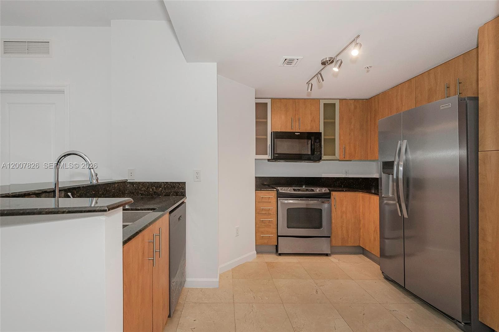 7900 Harbor Island Dr #703 5