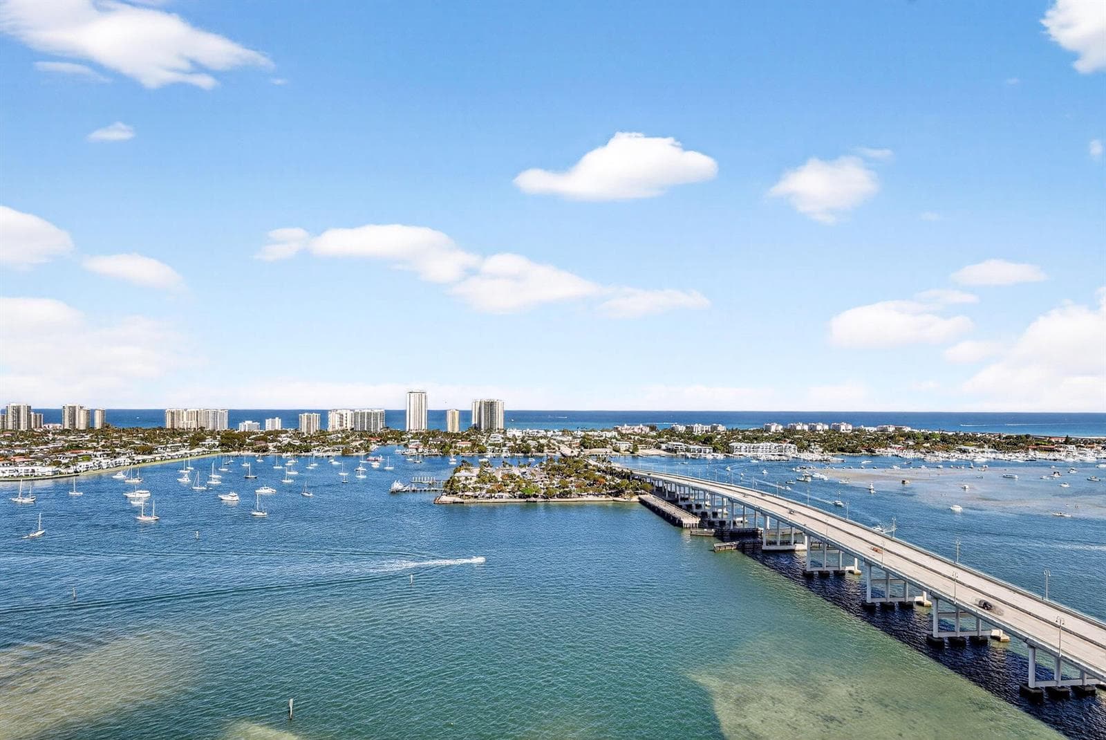 2640 Lake Shore Drive #2608 3