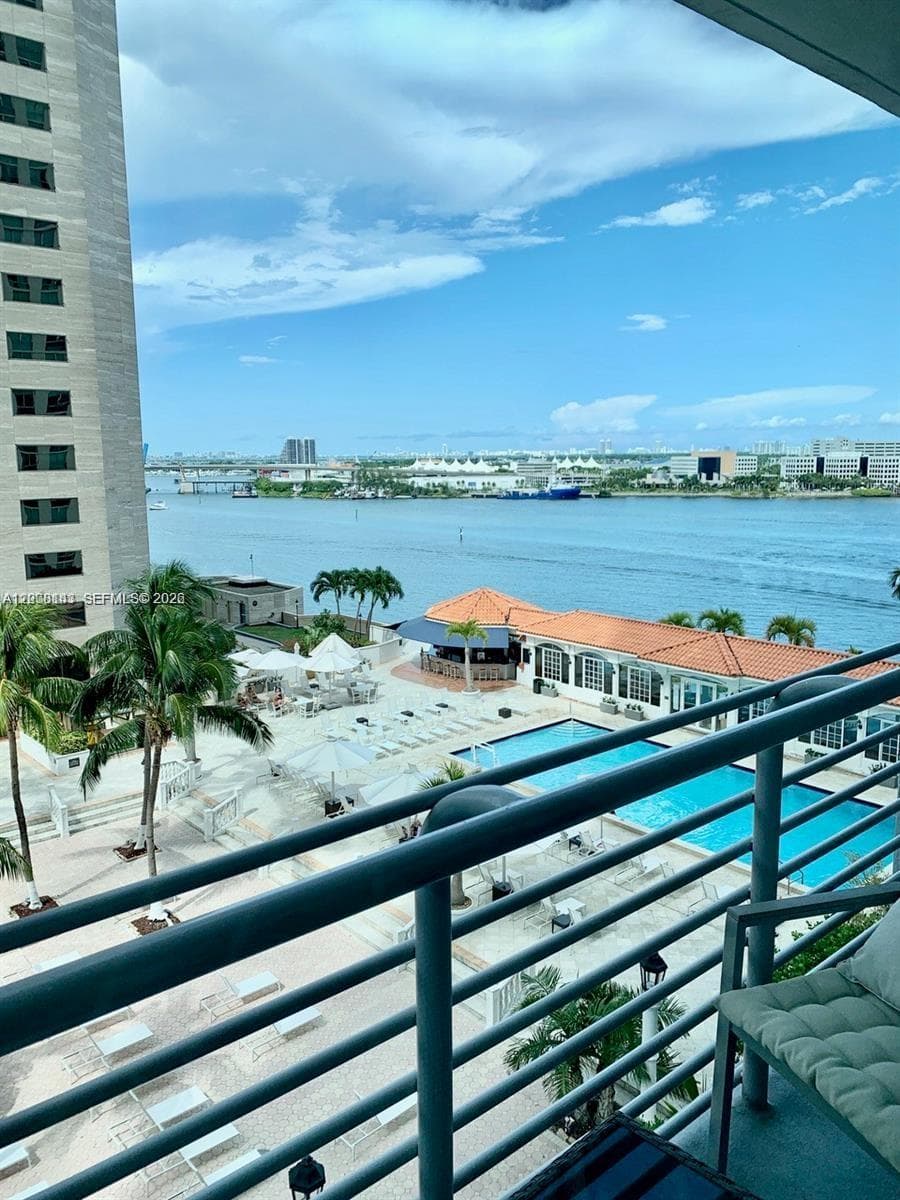 335 S Biscayne Blvd 1106 photo 4