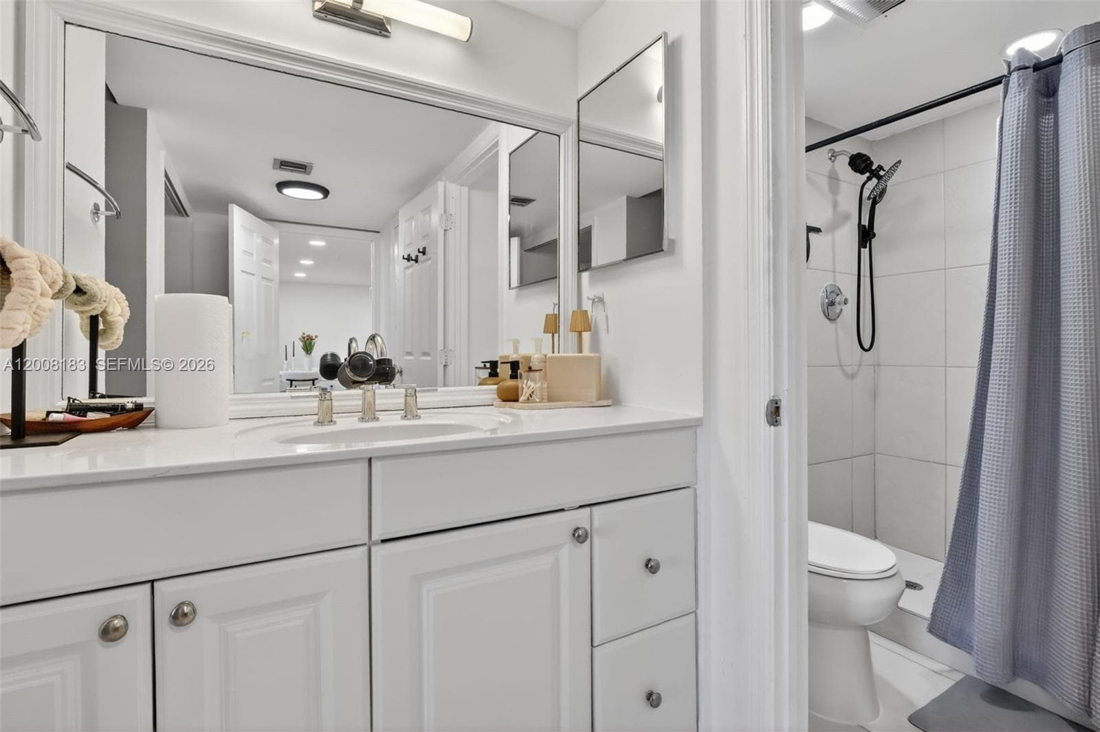 3675 N Country Club Dr 410 photo 25