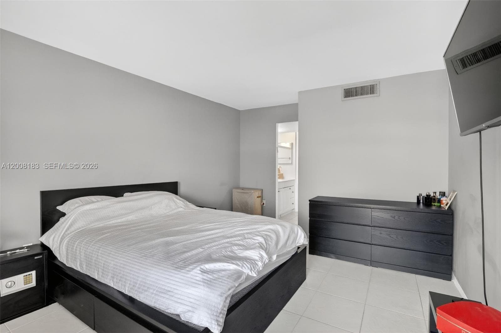 3675 N Country Club Dr 410 photo 21