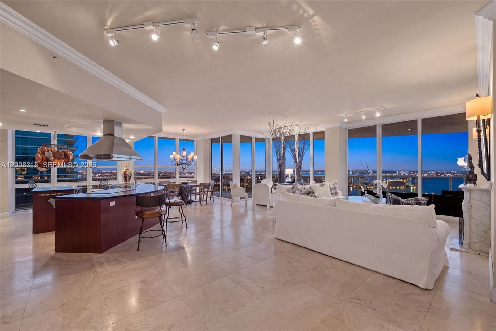 10225 Collins Ave 4
