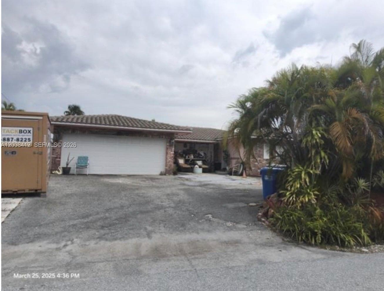933 10th Ct 2