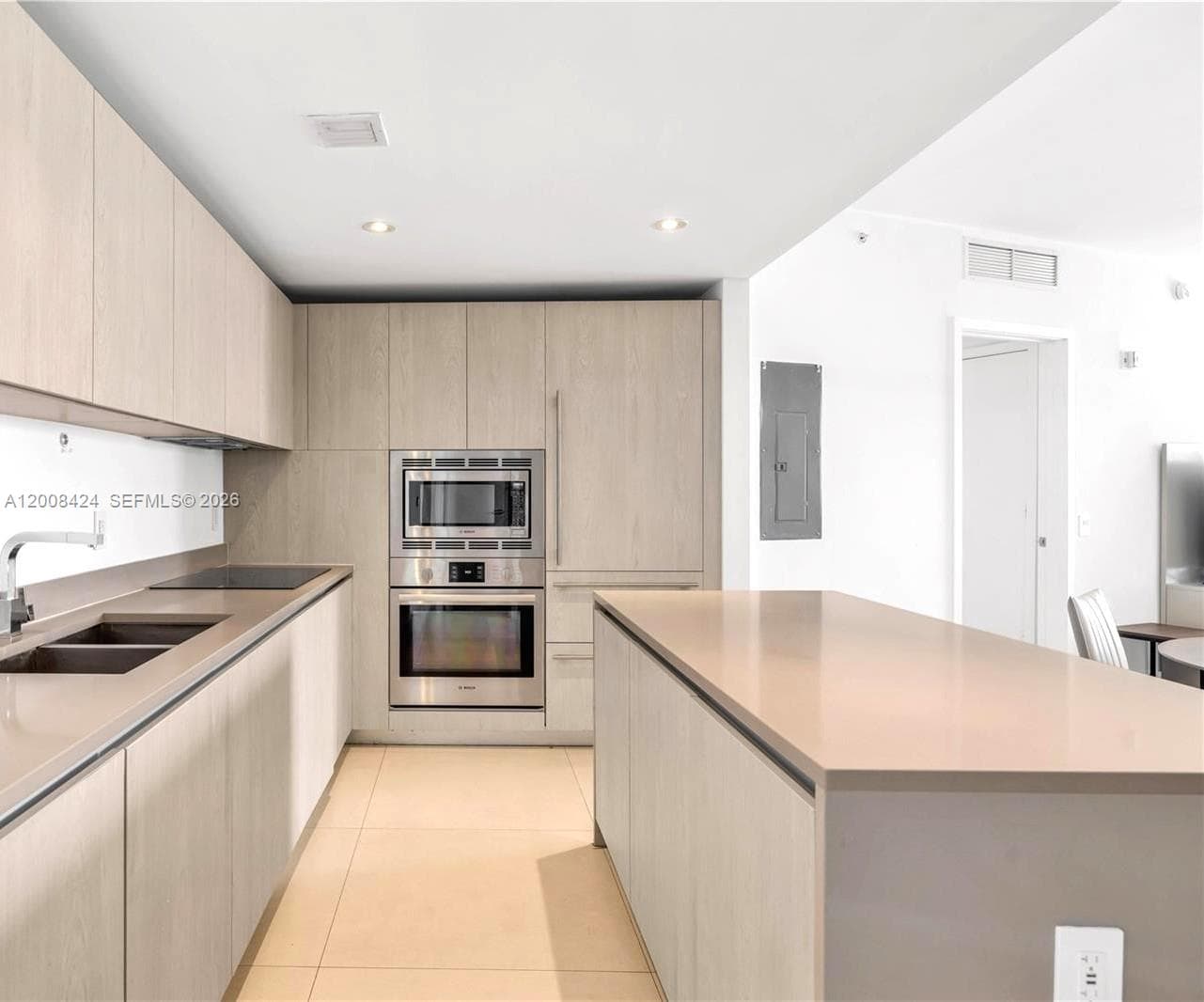 4111 Ocean Dr 2