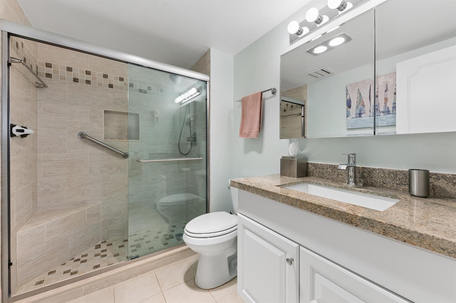 555 SE 6th Avenue 3d photo 9