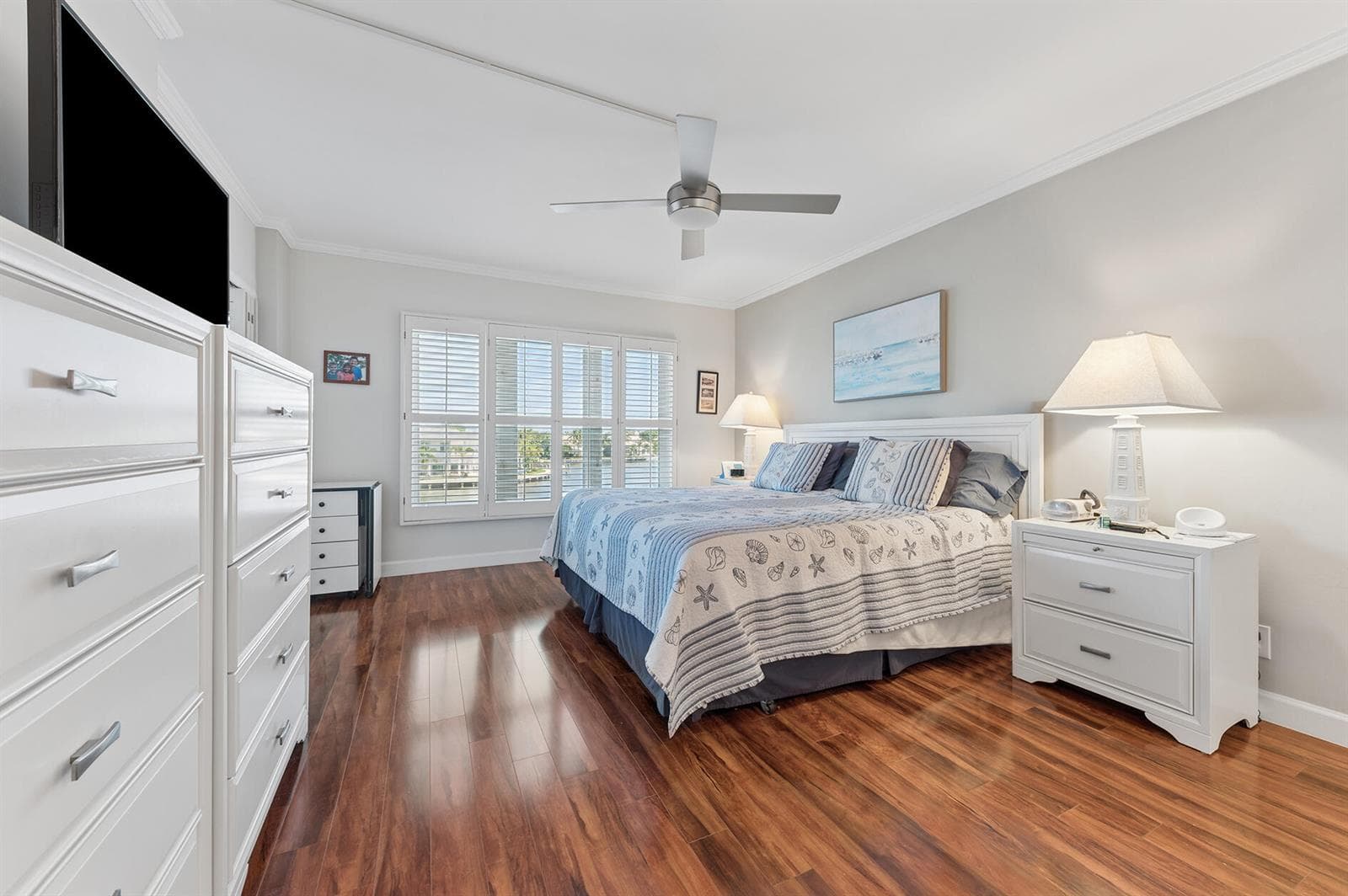 555 SE 6th Avenue 3d photo 8