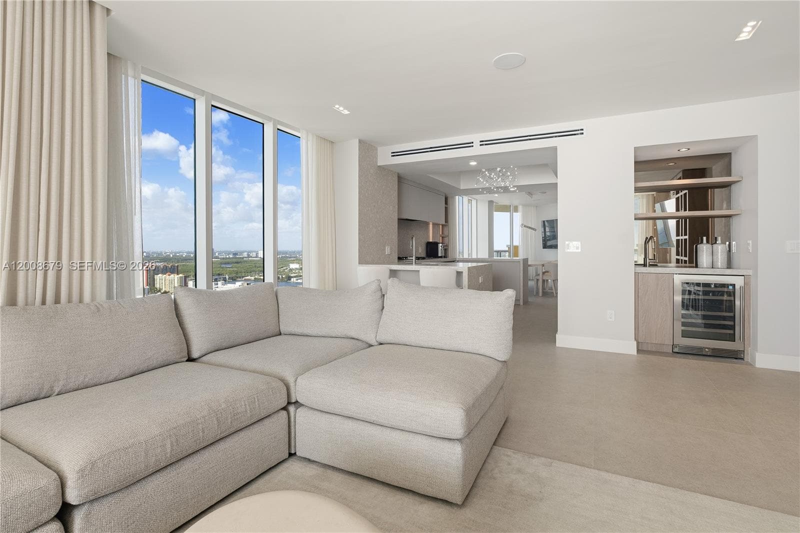 17875 Collins Ave 5
