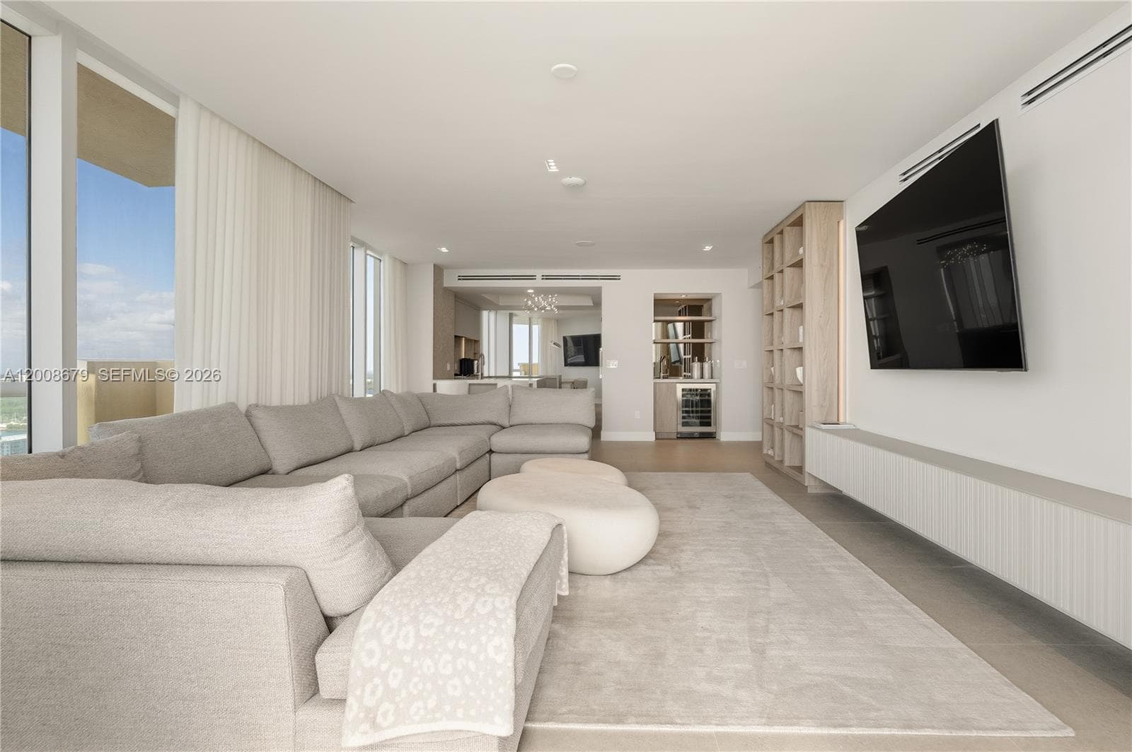 17875 Collins Ave 4