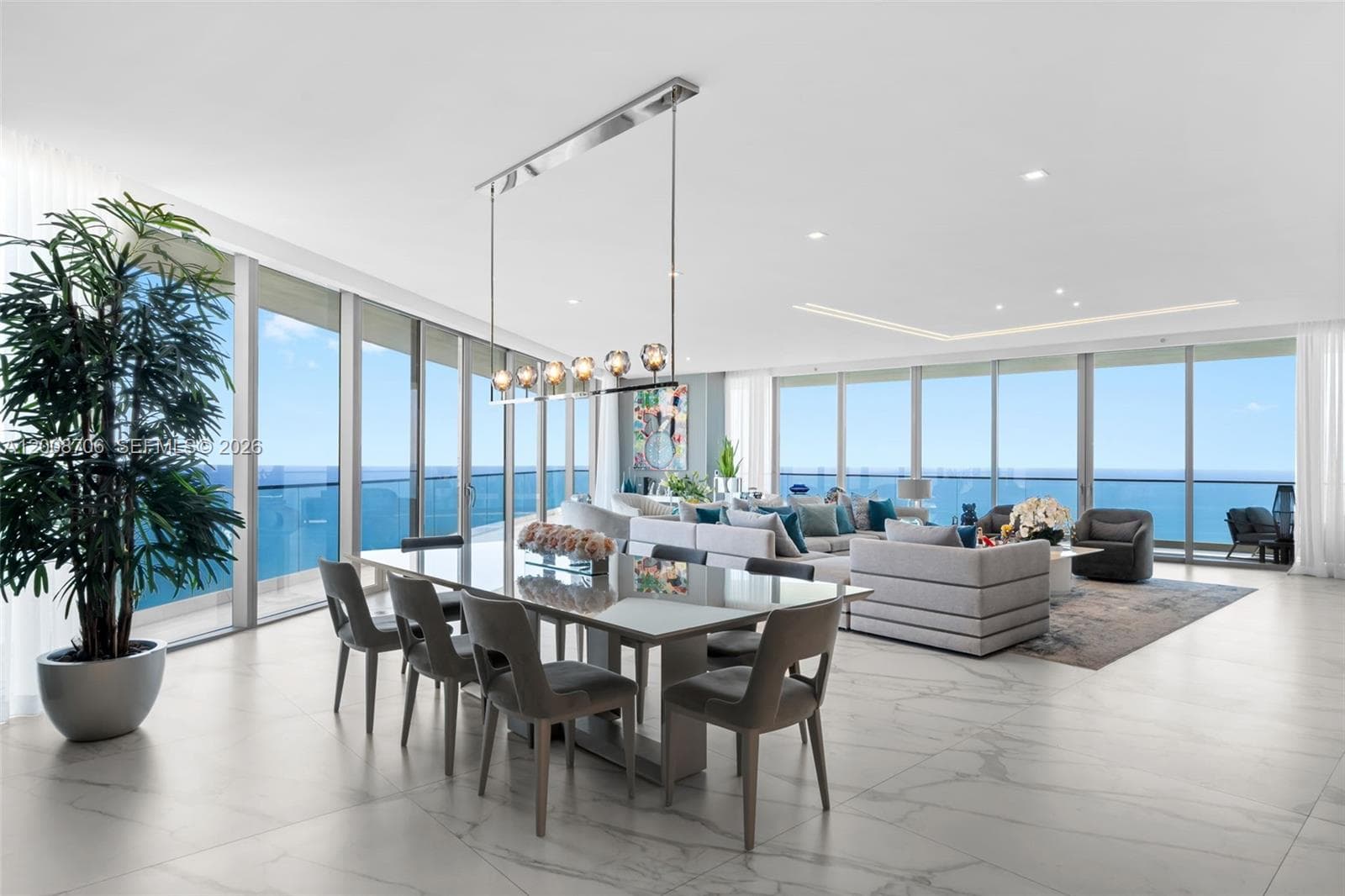 18975 Collins Ave 1