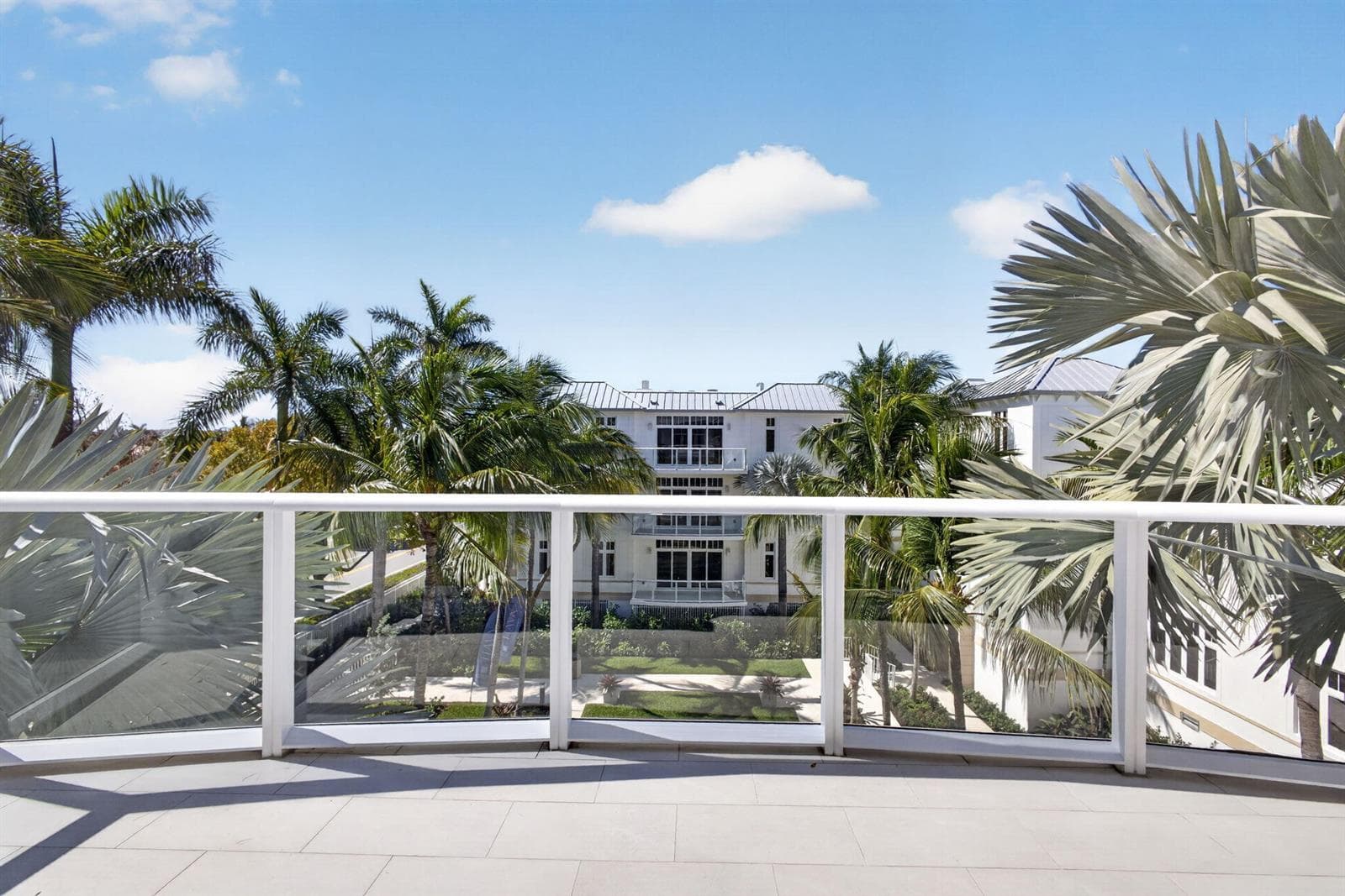 182 Lake Drive #5-301 4