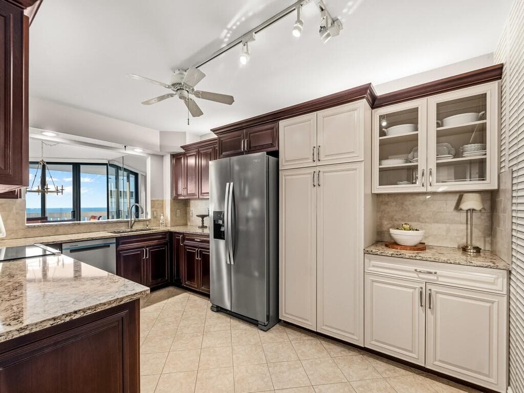 9960 S Ocean Drive 1905 photo 6