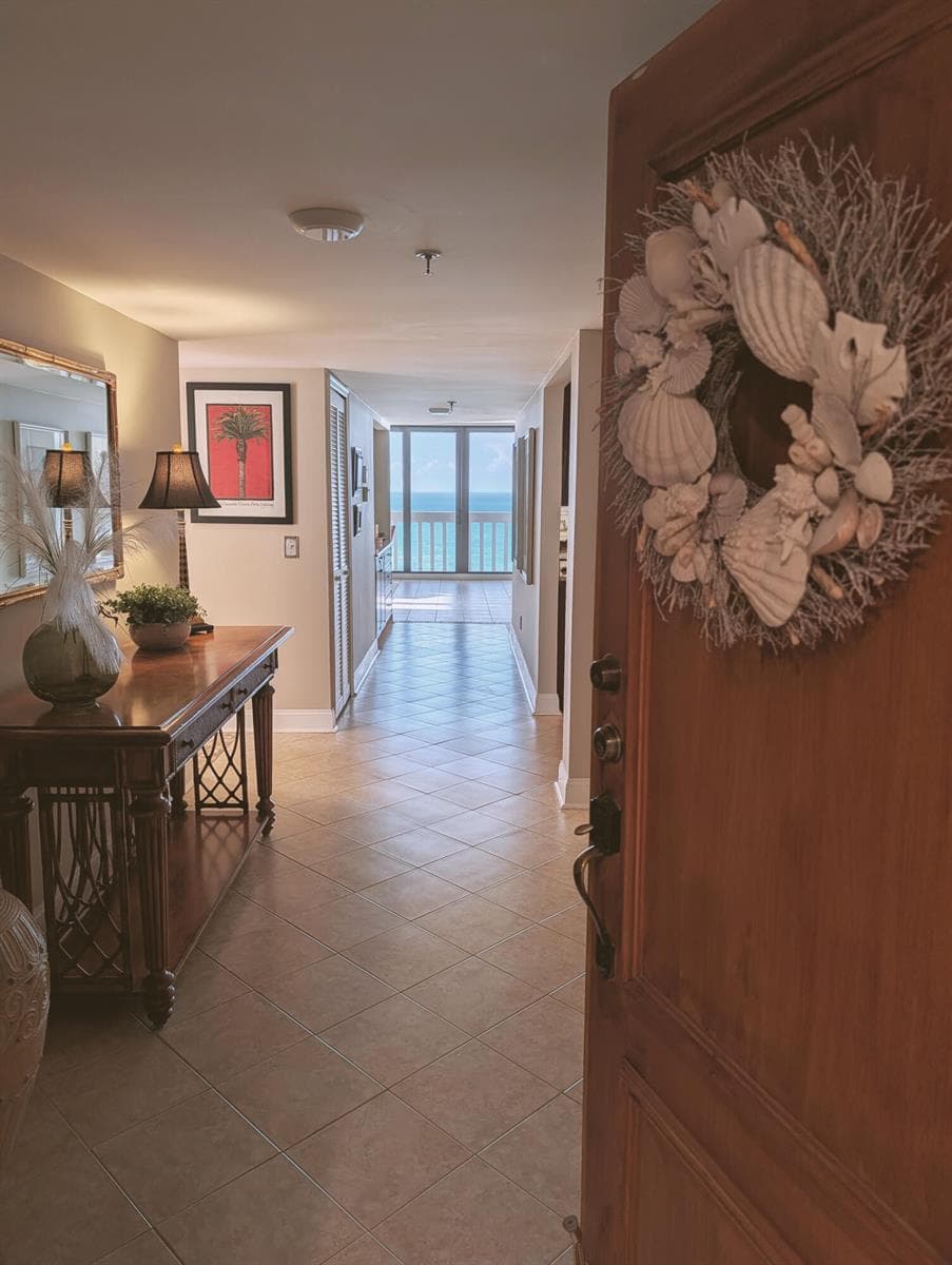 9960 S Ocean Drive 1905 photo 1