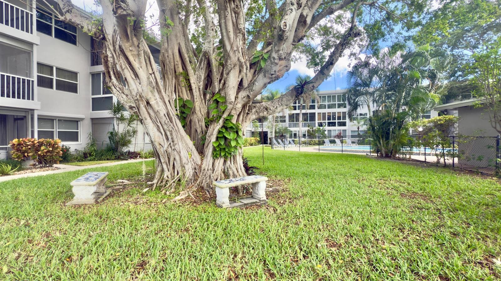 1200 SW 12th Street SW #305 2