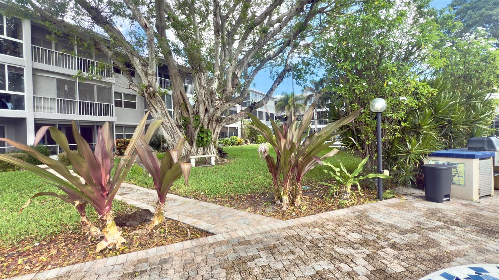 1200 SW 12th Street SW #305 1
